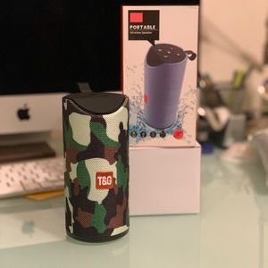 Bluetooth speaker - camo